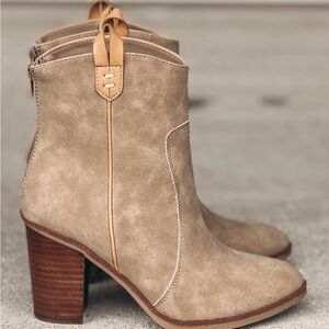 Mia Susana Western Ankle Boot Sz 11